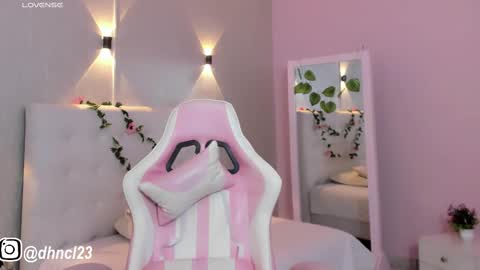 Snapshot of gabriellahoney18 chatting on March 7, 2025, 8:11 pm Gabriella online show from March 7, 2025, 8:11 pm