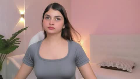 Snapshot of gabriellahoney18 chatting on November 25, 2025, 10:32 pm Gabriella online show from November 25, 2025, 10:32 pm