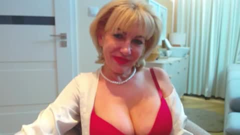 GabrielleMature online show from January 14, 2026, 7:19 pm