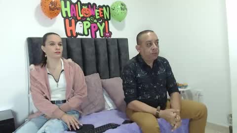 gabrielyabigail online show from October 6, 2025, 1:19 pm