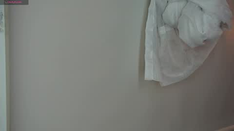 Gaby evansz online show from April 17, 2026, 9:12 am