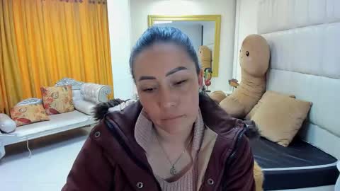 gabriela online show from March 8, 2025, 7:53 pm