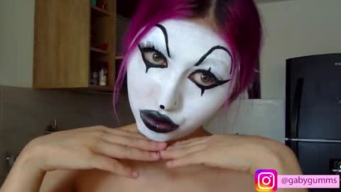 gabygumms online show from October 28, 2025, 1:14 pm