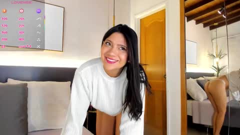 Gaby Vega  online show from December 19, 2025, 11:28 am