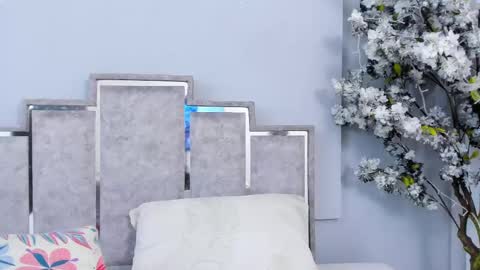 gabyyjones online show from March 12, 2025, 11:31 am