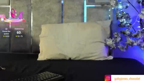 gabyyjones online show from September 20, 2025, 1:01 pm