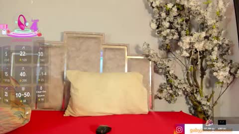 gabyyjones online show from November 27, 2025, 12:51 pm