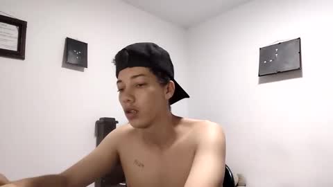 Snapshot of gadiel_sex chatting on October 19, 2025, 3:23 pm gadiel_sex online show from October 19, 2025, 3:23 pm