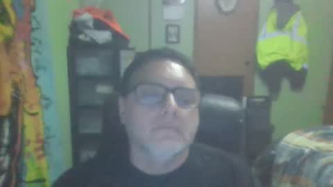 Snapshot of gadude45 chatting on January 8, 2025, 1:32 am gadude45 online show from January 8, 2025, 1:32 am