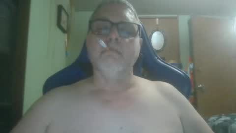 Snapshot of gadude45 chatting on October 23, 2025, 12:10 am gadude45 online show from October 23, 2025, 12:10 am