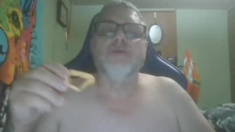 Snapshot of gadude45 chatting on November 2, 2025, 3:31 am gadude45 online show from November 2, 2025, 3:31 am