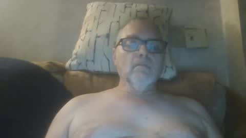 Snapshot of gadude45 chatting on November 23, 2025, 3:28 am gadude45 online show from November 23, 2025, 3:28 am