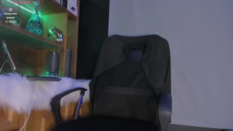 Gael Williams online show from November 14, 2025, 8:07 pm