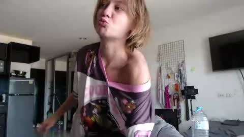 My name Lou 3 online show from June 26, 2026, 5:12 am