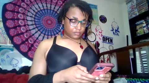 Snapshot of gardeniaspear chatting on May 15, 2026, 7:15 am Gardenia online show from May 15, 2026, 7:15 am