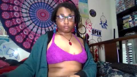 Snapshot of gardeniaspear chatting on May 16, 2026, 6:32 am Gardenia online show from May 16, 2026, 6:32 am