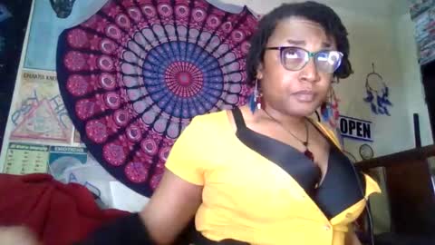 Snapshot of gardeniaspear chatting on May 28, 2026, 7:49 am Gardenia online show from May 28, 2026, 7:49 am