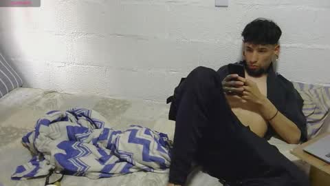 GAROU online show from December 17, 2025, 6:36 pm