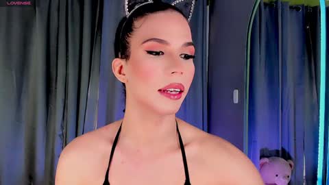 Vnecis Marn online show from January 22, 2025, 2:35 pm