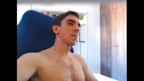 gatosarado23 online show from October 23, 2025, 4:06 pm