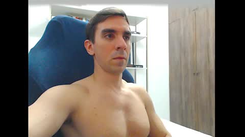 gatosarado23 online show from November 3, 2025, 2:57 am