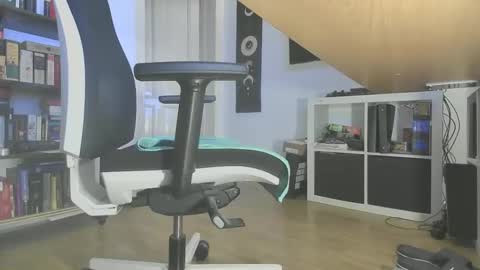 gaymer_play online show from February 21, 2025, 6:59 pm