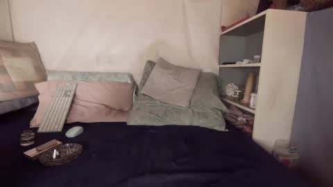 gayrobbin online show from October 30, 2025, 10:27 am