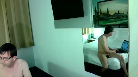 Snapshot of gegemei200 chatting on November 2, 2025, 3:36 pm Ask me - if you want Ill probably be back online on December 20th around 200 German time online show from November 2, 2025, 3:36 pm