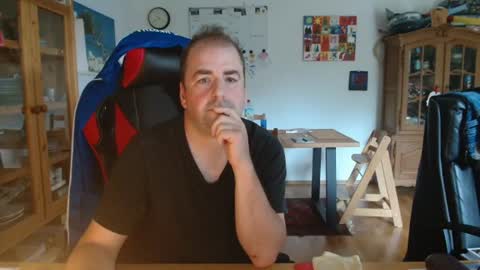 Snapshot of geileralex88 chatting on July 8, 2026, 8:41 am naturalchest83 online show from July 8, 2026, 8:41 am