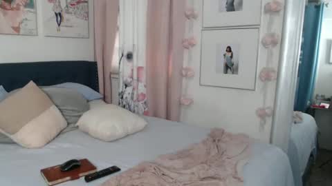 Snapshot of geishapaige chatting on September 30, 2025, 10:59 pm The Empress online show from September 30, 2025, 10:59 pm