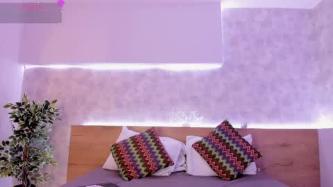 Snapshot of geminis_muentes chatting on February 10, 2025, 2:30 am geminis muentes online show from February 10, 2025, 2:30 am