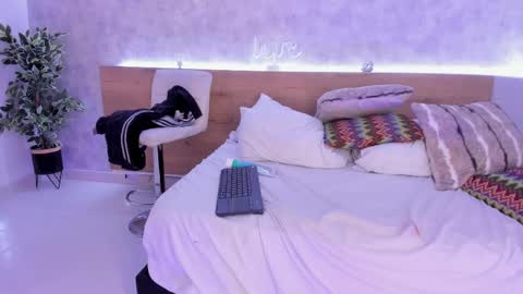 Snapshot of geminis_muentes chatting on February 12, 2025, 4:01 am geminis muentes online show from February 12, 2025, 4:01 am