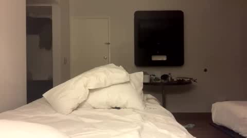 Lenzy LaCanada online show from November 21, 2025, 12:26 pm