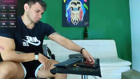 gendersonfit online show from December 15, 2025, 1:59 pm