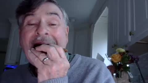 Snapshot of geneox chatting on November 9, 2025, 1:53 pm GeneOx online show from November 9, 2025, 1:53 pm