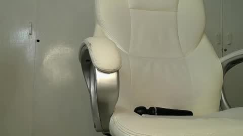 Snapshot of genesis_moretz chatting on February 21, 2025, 6:51 am GENESIS online show from February 21, 2025, 6:51 am