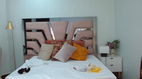 Snapshot of genesis_moretz chatting on February 25, 2026, 1:15 am GENESIS online show from February 25, 2026, 1:15 am