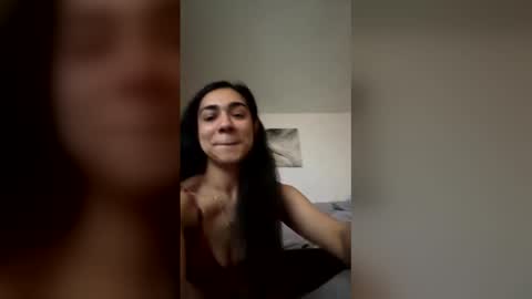 genesisluvv online show from March 1, 2026, 7:32 am