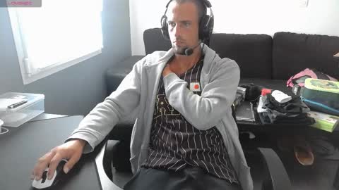 Snapshot of genie_lamps chatting on October 11, 2025, 1:20 pm Edouard online show from October 11, 2025, 1:20 pm