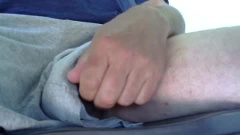 Snapshot of gent063 chatting on September 16, 2025, 5:03 pm gent063 online show from September 16, 2025, 5:03 pm