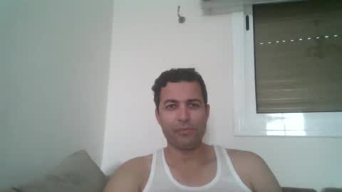 Snapshot of genteldevil chatting on February 17, 2025, 9:35 am genteldevil online show from February 17, 2025, 9:35 am