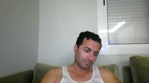 genteldevil online show from October 31, 2025, 10:33 pm