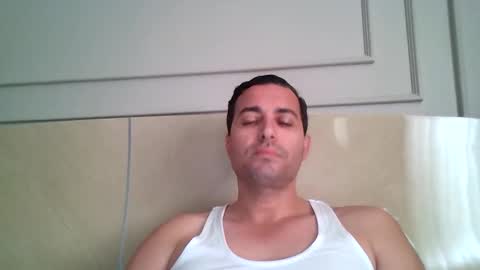 genteldevil online show from December 18, 2025, 11:16 am