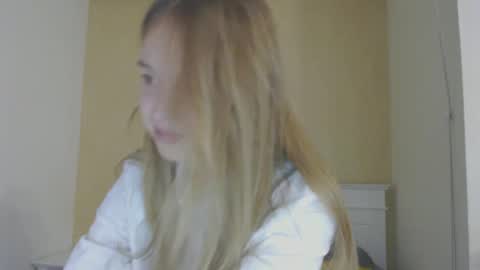 Snapshot of gentle_grace chatting on December 2, 2024, 12:07 pm gentle_grace online show from December 2, 2024, 12:07 pm