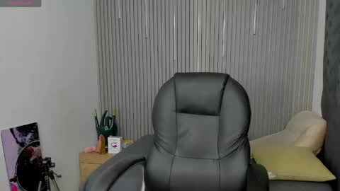 Snapshot of georgesmith_1 chatting on June 2, 2026, 4:47 am GEORGE online show from June 2, 2026, 4:47 am