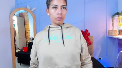 Snapshot of georgina_coule chatting on December 20, 2024, 12:05 pm Georgina Coule online show from December 20, 2024, 12:05 pm