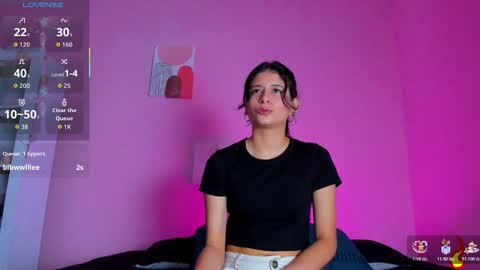 GEORGINA FERRI online show from November 25, 2025, 5:13 pm