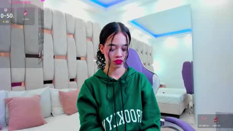 Georgina Kloss  online show from March 27, 2026, 5:12 pm