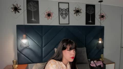 Snapshot of georgina_sensuelle chatting on May 15, 2026, 10:55 am Georgina online show from May 15, 2026, 10:55 am