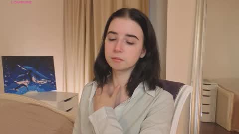 My name is Kelly online show from October 30, 2025, 3:30 am